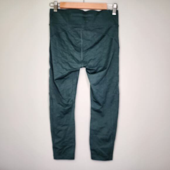 Outdoor Voices Flex Cropped Athletic Capri Capri Green Medium - Picture 8 of 10